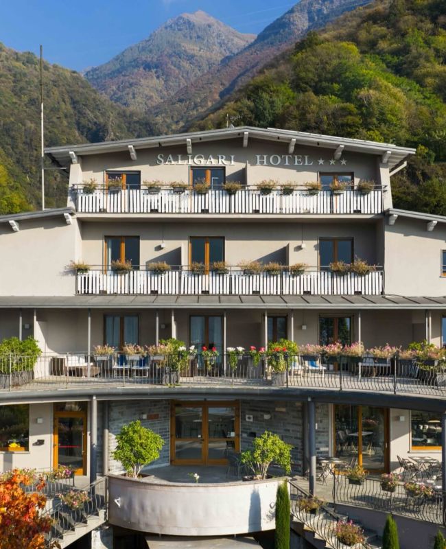 saligari dall'esterno