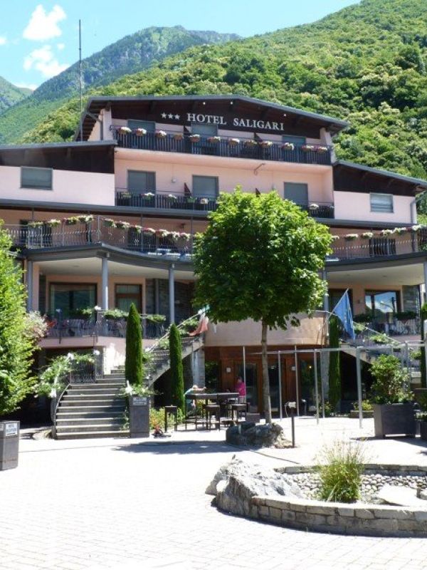 saligari hotel