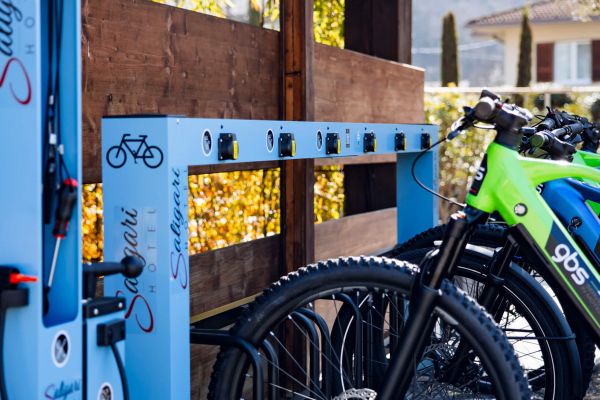 colonnina caricamento e-bike